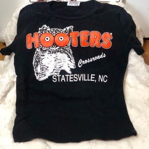 Hooters girl Tshirt 🦉